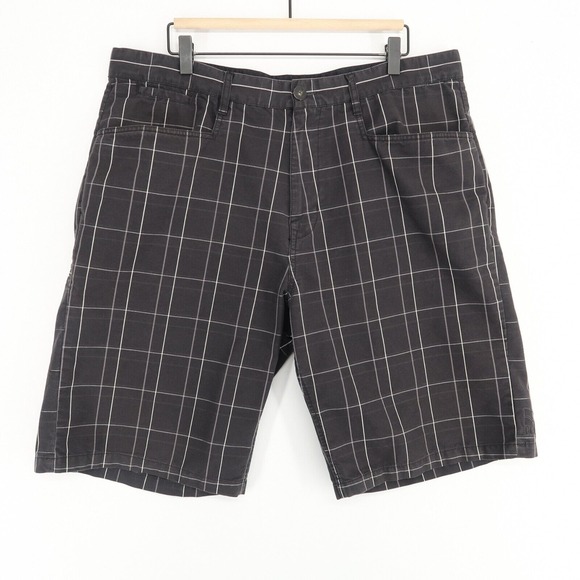The North Face Shorts Mens 38 Faded Black‎ Plaid Outdoor Casual - Picture 1 of 8